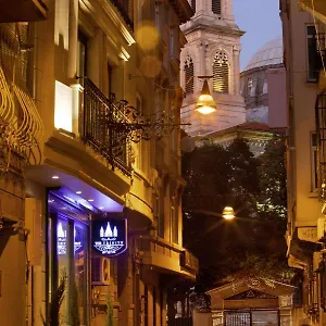 The Trinity Taksim - Special Category טורקיה