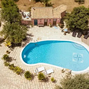  Casa vacanze Dependance In Con Piscina Italia