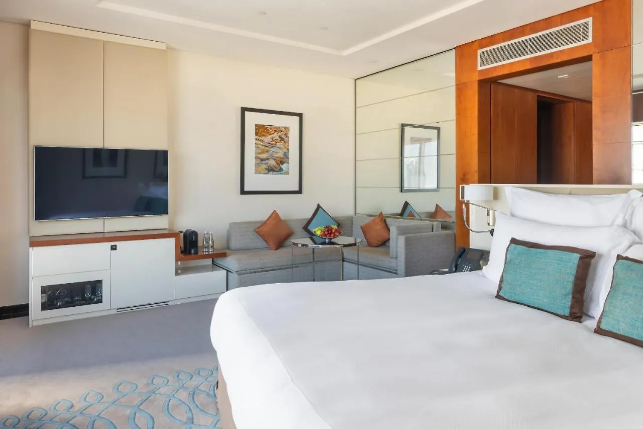 Jumeirah Emirates Towers Dubai Hotel
