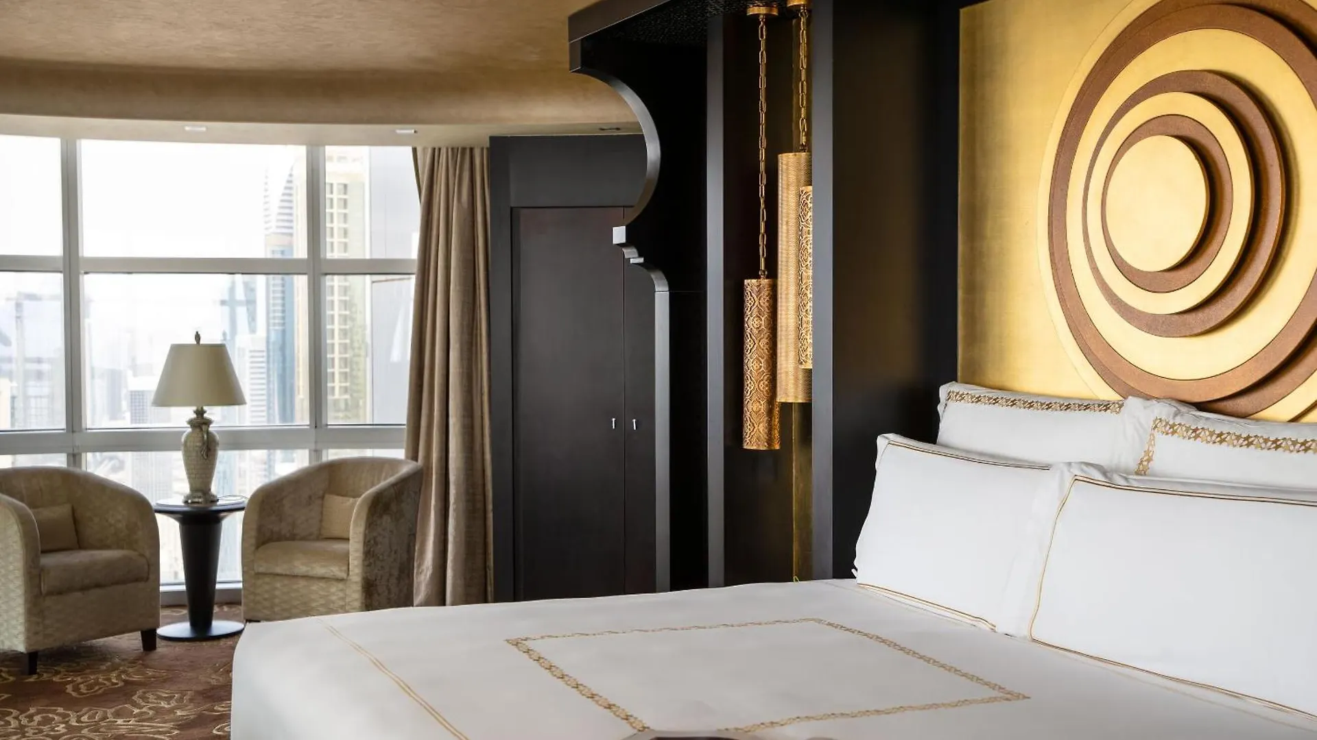 Jumeirah Emirates Towers Dubai Hotel