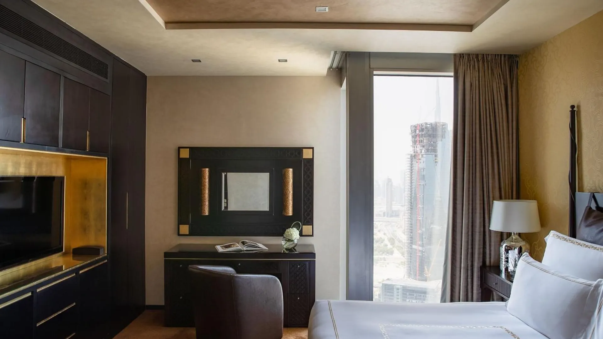 Jumeirah Emirates Towers Dubai