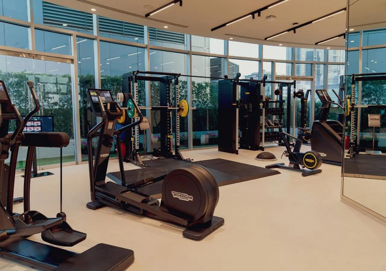 Jumeirah Emirates Towers Dubai 5*,